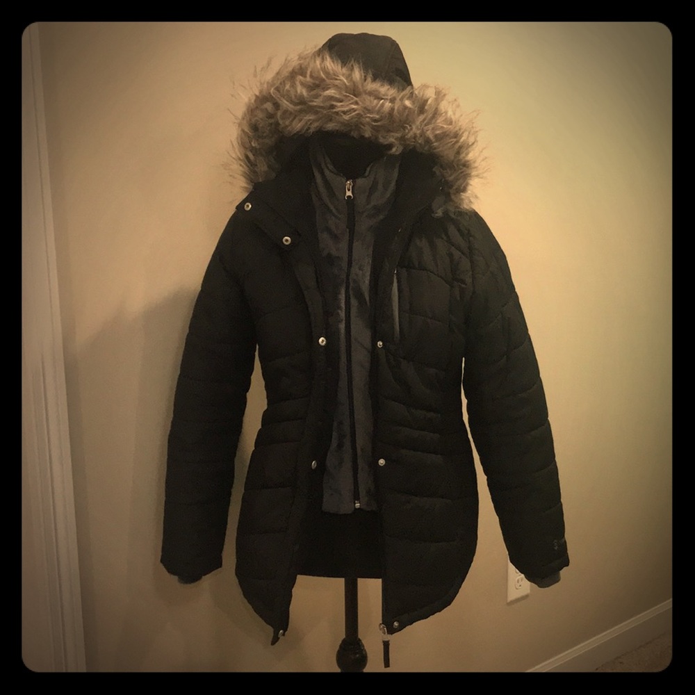 Free Country winter coat. Black and gray